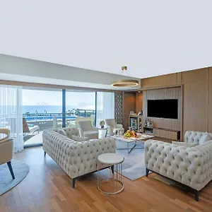 Royal Suite Two Ways Airport Transfer